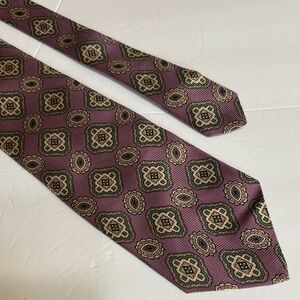 Polo by Ralph Lauren Purple and Gold Geometric silk Tie hand made Repp 56 x 3.5